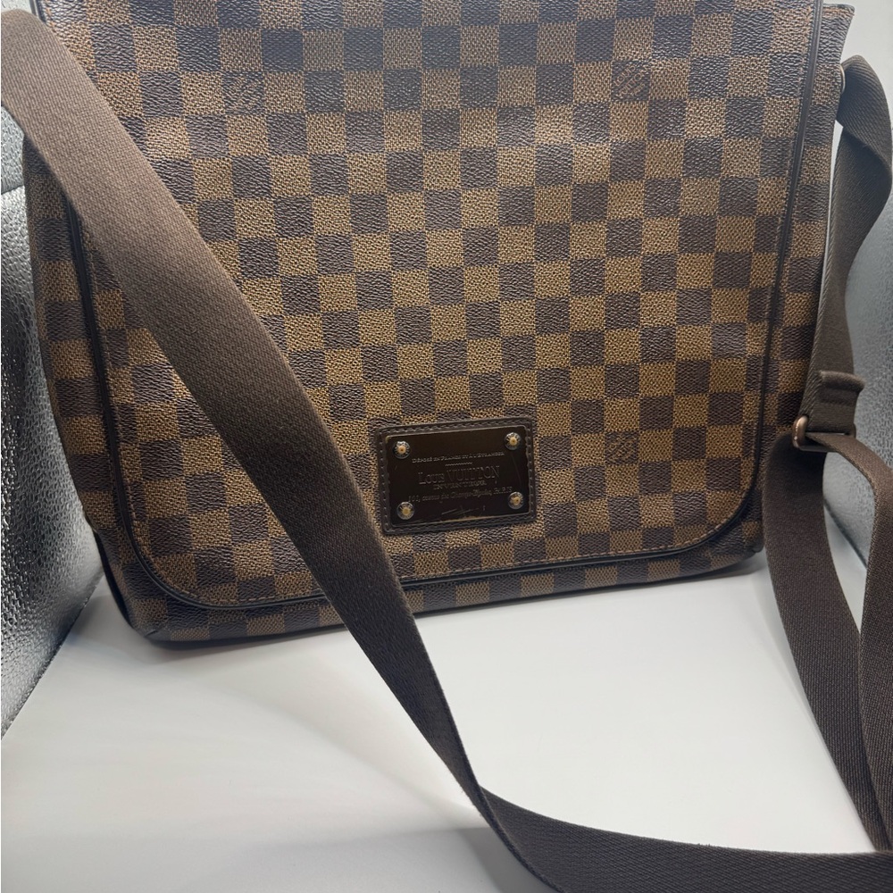 Louis Vuitton Damier Ebene Brooklyn MM Messenger Bag